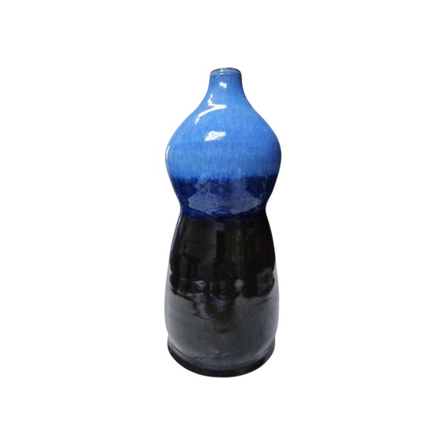 Super funky vintage studio pottery gourd top vase in excellent condition. Graduated light to dark blue glazing,...