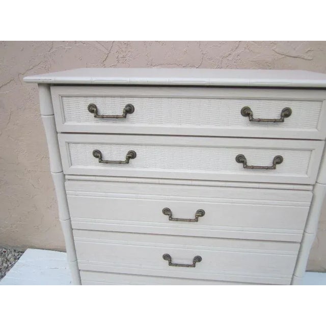 Hollywood Regency 1970s Hollywood Regency Broyhill White Chest Vintage 5 Drawers For Sale - Image 3 of 13