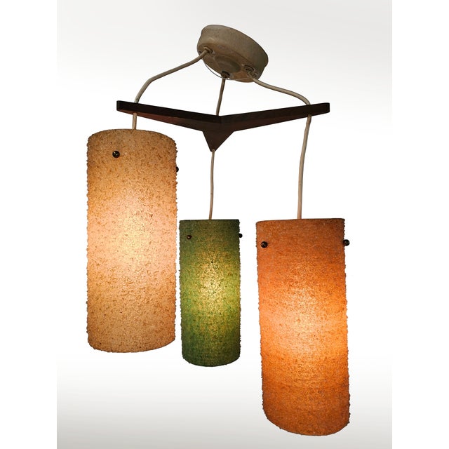 Take a look at this beautiful Mid-Century Modern fiberglass ceiling light. Coming to you straight from the MCM period. In...