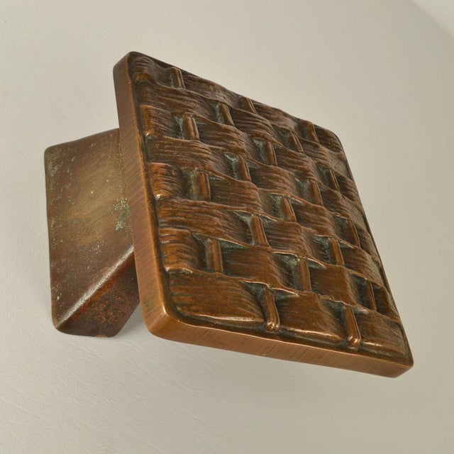 Square Push and Pull Door Handle in Bronze in Basket Relief, 1970s For Sale - Image 4 of 10