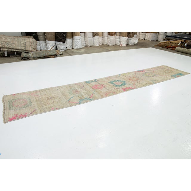 2020s Beige Handmade Modern Turkish Oushak Wool Runner For Sale - Image 5 of 10