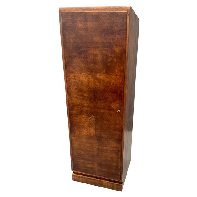 Art Deco Cabinet in Walnut Veneer, Czechoslovakia, 1930s For Sale - Image 9 of 9
