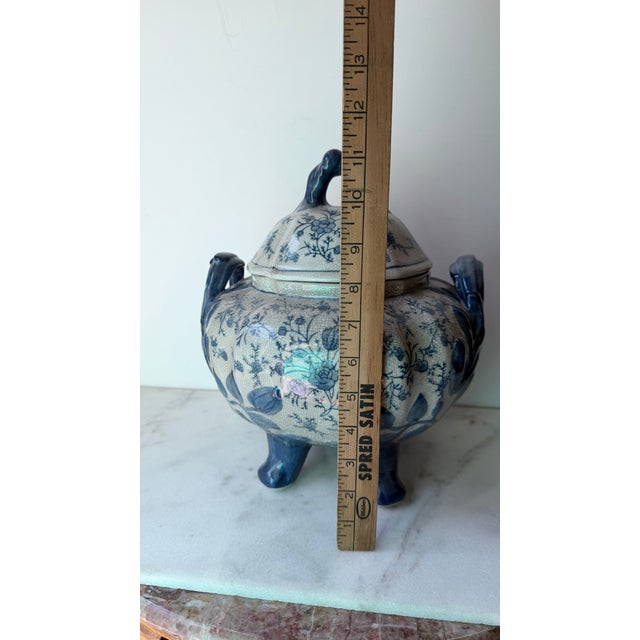 Ceramic Vintage Chinoiserie Blue and White Ceramic Covered Footed Soup Tureen With Lid | Crackle Glaze Floral Decorative Centerpiece Pot For Sale - Image 7 of 14