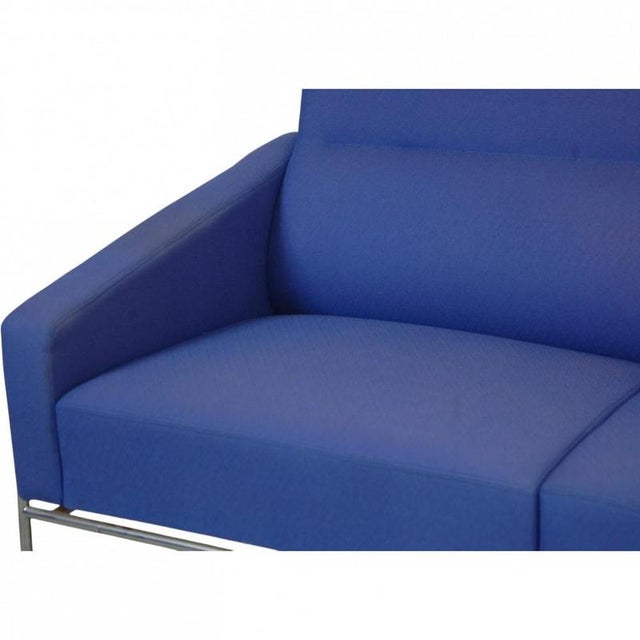 Model 3303 3-Seater Sofa in Blue Fabric by Arne Jacobsen, 1997 For Sale - Image 3 of 18