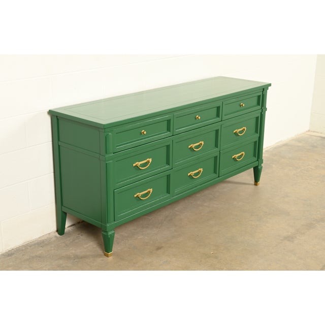 1960s White Furniture French Regency Louis XVI Green Lacquered Dresser or Credenza, Newly Refinished For Sale - Image 5 of 17