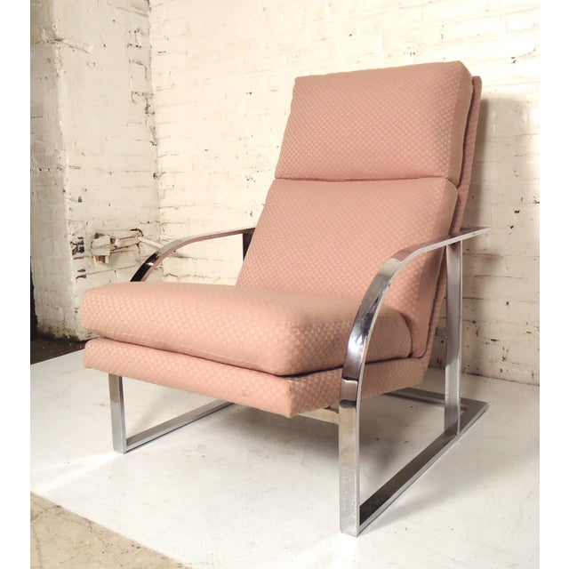 Mid-Century Modern polished chrome chair with thick cushioning. Great vintage modern lines for home or office. Seller Ref:...