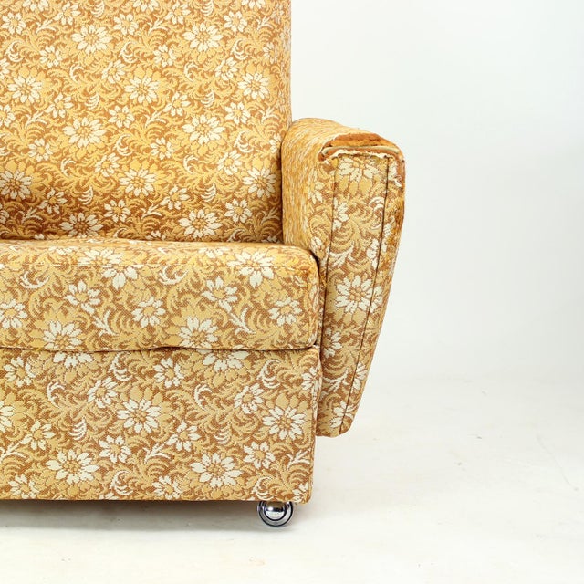Mid-Century Wingchair on Wheels from Ton, Former Czechoslovakia, 1960s For Sale - Image 9 of 14