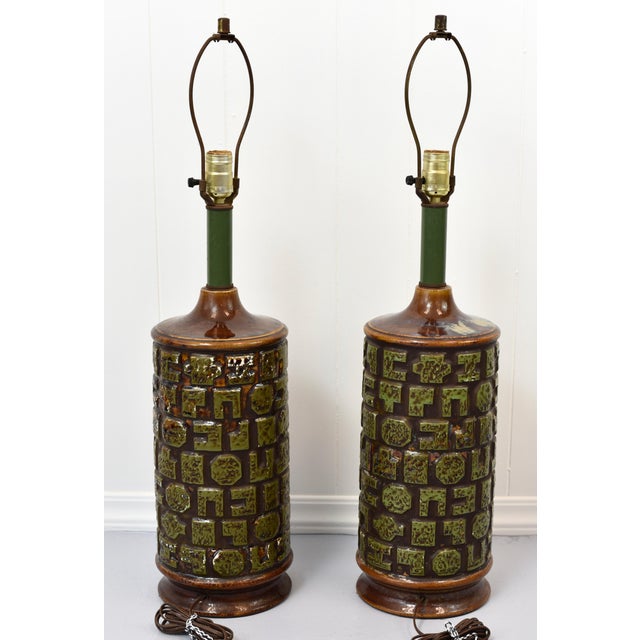 Mid-Century Modern Mid Century Modern Green Brown Mosaic Design Lamp Pair For Sale - Image 3 of 10