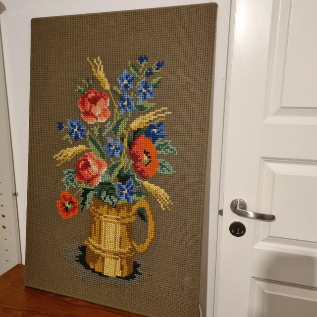 Textile 1970s Scandinavian Hand-Embroidered Large Flower Pattern Wall Decoration For Sale - Image 7 of 9