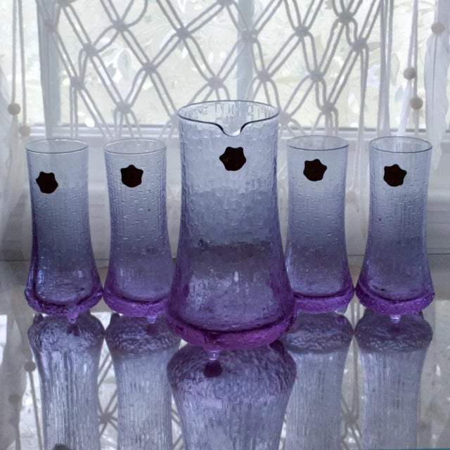 1960s Italian g.p. Neodymium Alexandrite Glass Pitcher & Tumbler Set – Lead Cristal - Set of 5 For Sale - Image 4 of 5
