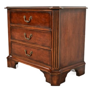 Henredon Georgian Carved Mahogany Nightstand or Bachelor Chest For Sale