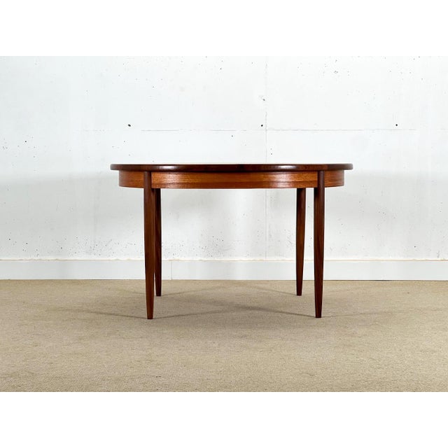 Round Extendable Dining Table from G-Plan, 1960 For Sale - Image 6 of 13