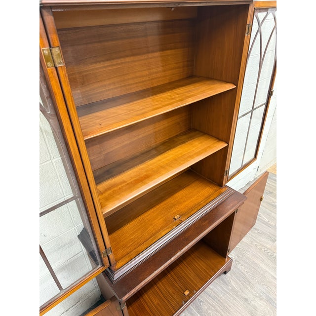 Late 20th Century Vintage Georgian Style Mahogany Bookcase Cabinet China Cabinet For Sale - Image 5 of 15
