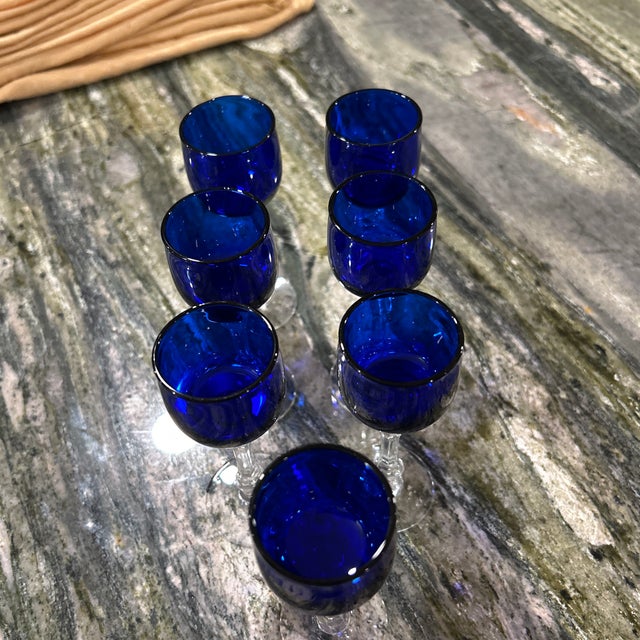 1930s 1930s Set of Seven Rare Cobalt Blue Louie Cordial Glasses West Virginia For Sale - Image 5 of 9