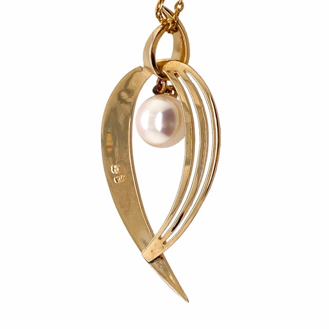 1950s Mikimoto 14k Cultured Pearl Pendant on Chain For Sale - Image 5 of 5