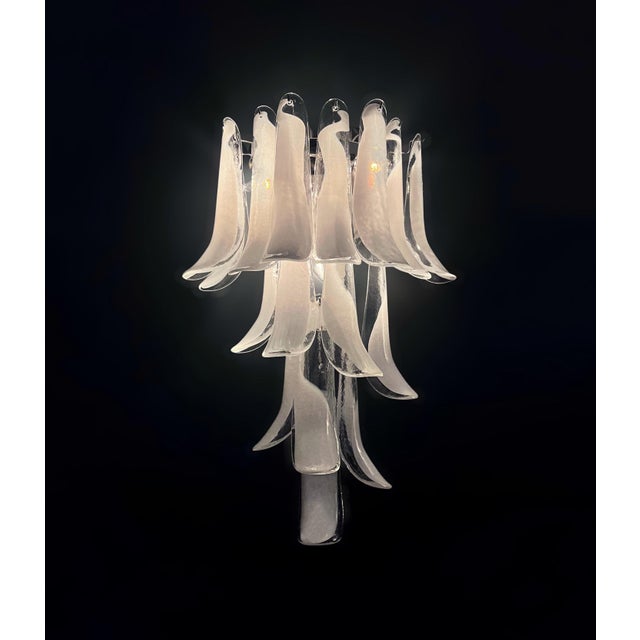 White Vintage Italian Lattimo Murano Glass Petals Wall Lights, 1990, Set of 2 For Sale - Image 8 of 16