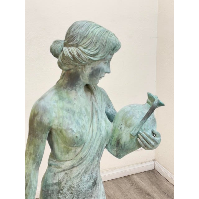 Beautiful bronze fountain statue in excellent vintage condition.