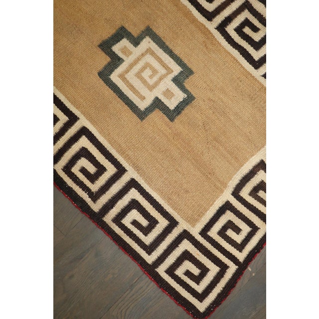 Early 20th Century American Camel Color Navajo rug no. j5099 For Sale - Image 5 of 5