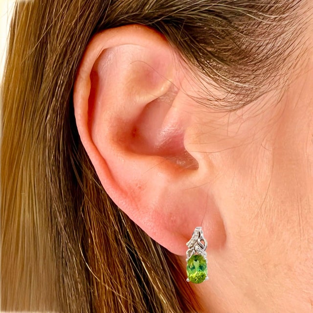 2010s Natural Tourmaline Diamond Earrings 14k White Gold 1.57 TCW Certified For Sale - Image 5 of 14