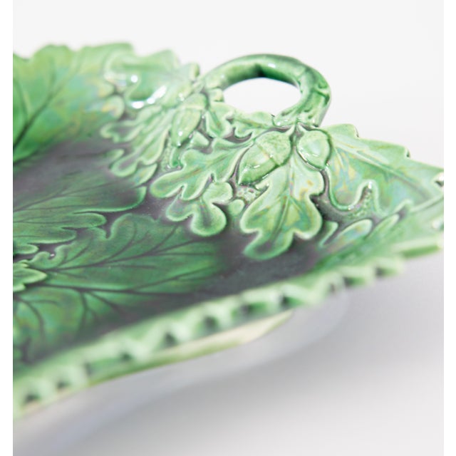 Green 19th Century English Green Majolica Leaf Handled Platter For Sale - Image 8 of 9
