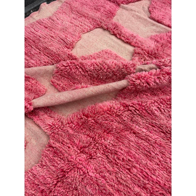 Textile Pink Beni Mrirt Diamond Pattern Rug, 2010s For Sale - Image 7 of 12