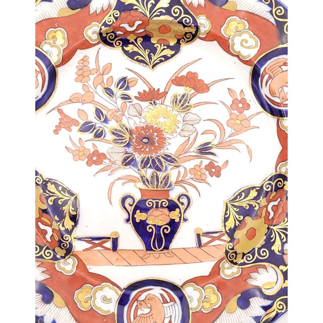 Set of Twelve Mason's Ironstone "Fence and Vase" Dinner Plates, England Circa 1830s For Sale - Image 4 of 11