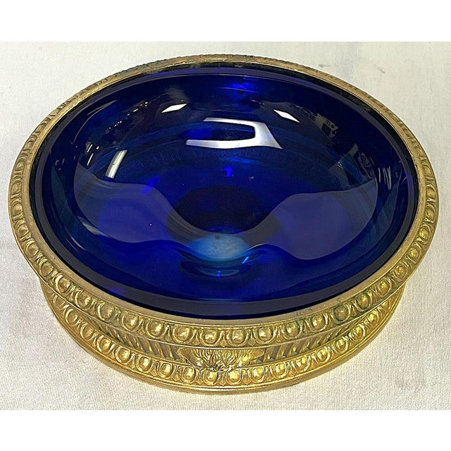 Traditional Early 1900's Georgian Style Gold Plate Oval Dish With Blue Glass Liner For Sale - Image 3 of 12