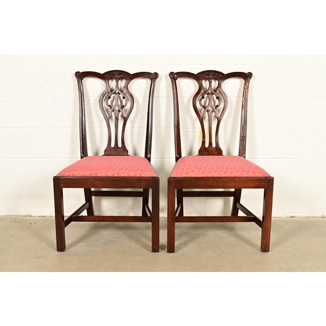 A gorgeous pair of Georgian or Chippendale style side chairs or dining chairs By Stickley USA, Late 20th Century Carved...