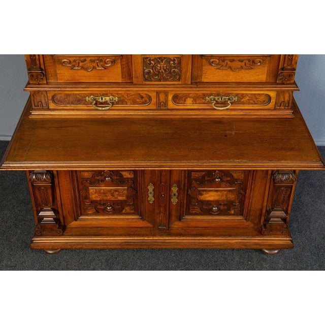 Decorative Gründerzeit Bookcase in Walnut and Oak, 1800s For Sale - Image 14 of 18