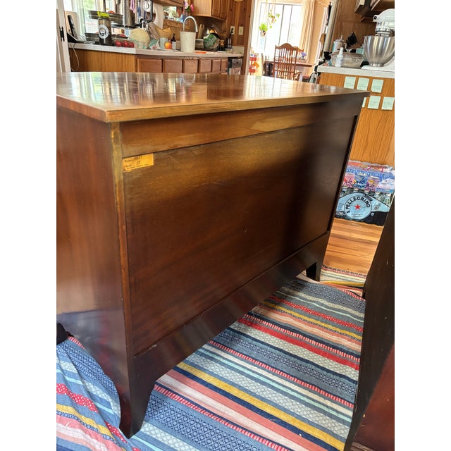 Kittinger 1930s Kittinger Mahogany Bowfront Chest of Drawers For Sale - Image 4 of 11