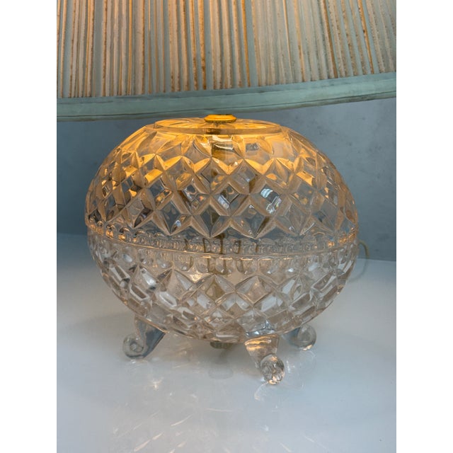 Late 20th Century Fine Art Lamps Pressed Glass Globe Table Lamp, Circa 1982 For Sale - Image 5 of 12