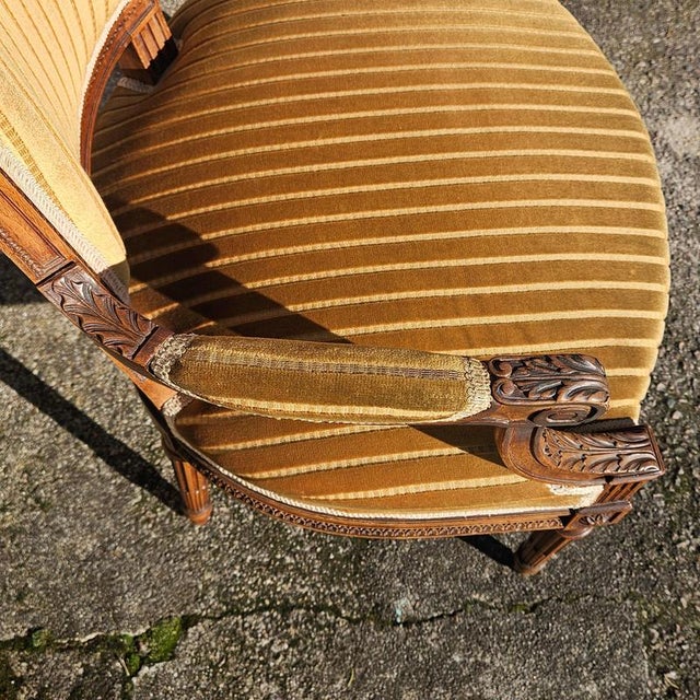 Antique French Armchairs in Walnut, 1900s, Set of 2 For Sale - Image 12 of 18