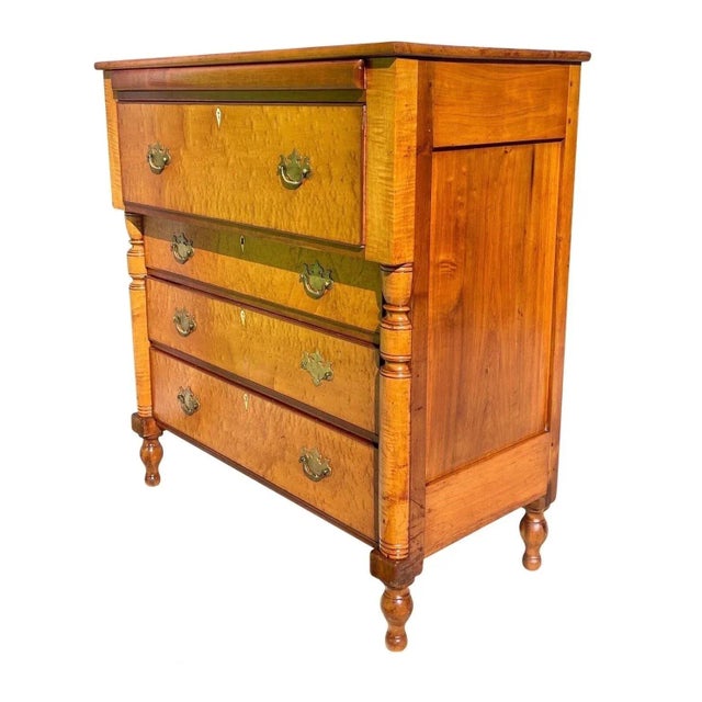 American Late 18th Century Antique Federal Bird's Eye Maple & Cherry Southern Chest of Drawers / Dresser For Sale - Image 3 of 7