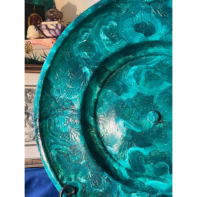 Large Art Deco Faux Malachite Painted Decorative Vintage Plate Charger on Stand For Sale In Palm Springs - Image 6 of 10