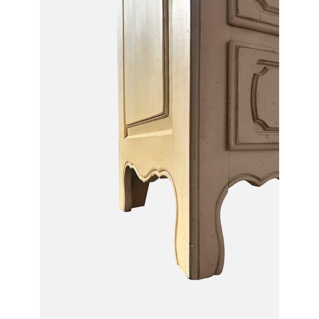 Ethan Allen Vintage Ethan Allen Legacy Collection Country French, A Pair For Sale - Image 4 of 9