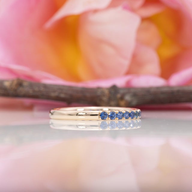 Metal Blue Sapphire Band Ring in Solid 14k Gold - Classic Sapphire Gemstone Band, Size 6.75 For Sale - Image 7 of 9