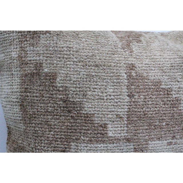 Mid-Century Modern Turkish Vintage Rug Decorative Pillow Cover - 19.5"x19.5" For Sale - Image 3 of 12
