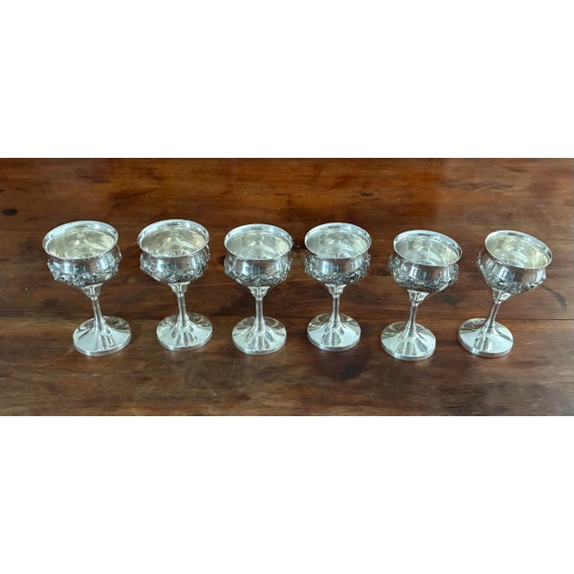Early 20th Century Antique Silverplate Liqueur Service - Ewer, 6 Goblets & Tray - Bacchus Grape - Homan Silver Co. c.1900–1930 For Sale - Image 5 of 10