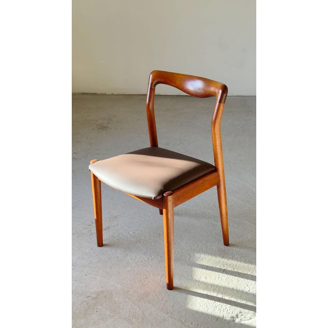 Wood Teak Dining Chairs with Rosewood Joint Detail attributed to H.W. Klein for Bramin, 1960s, Set of 6 For Sale - Image 7 of 18