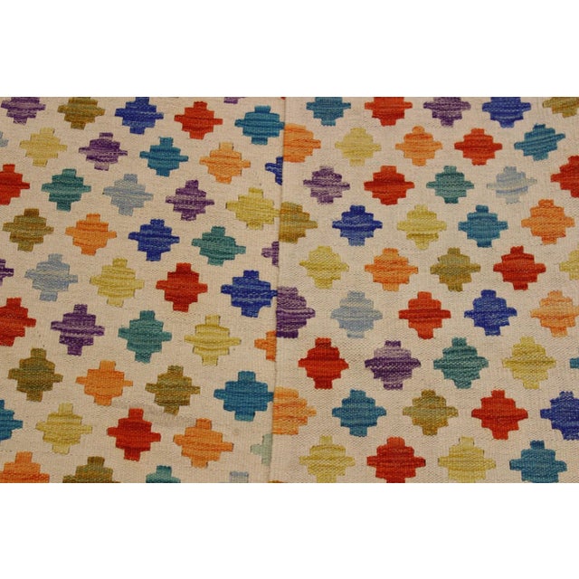 Textile Contemporary Kilim Ivory/Blue Hand-Woven Wool Rug - 5'3 X 7'7 For Sale - Image 7 of 8