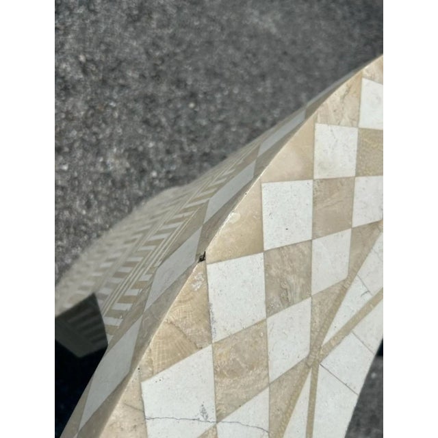 Oggetti Vintage Tavola Oggetti Tesselated Stone and Glass Round Geometric Coffee Table For Sale - Image 4 of 5