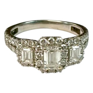 14k White Gold and Diamond Halo Engagement Cocktail Ring For Sale
