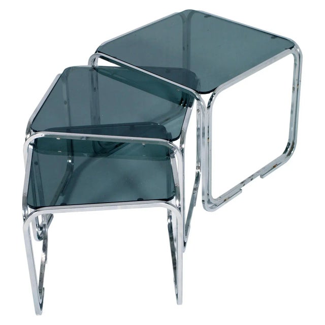 1950s Glass & Chromed Tubular Steel Nesting Tables in the Style of Marcel Breuer, 1950s, Set of 3 For Sale - Image 5 of 6