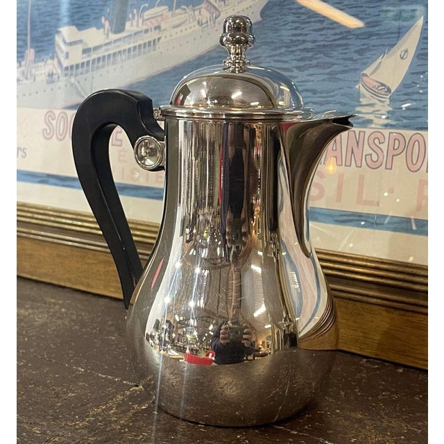 Silver-plated jug, Ercuis. L=18cm, W=11cm, H=19.5cm. This piece has an attribution mark, I am sure that it is completely...