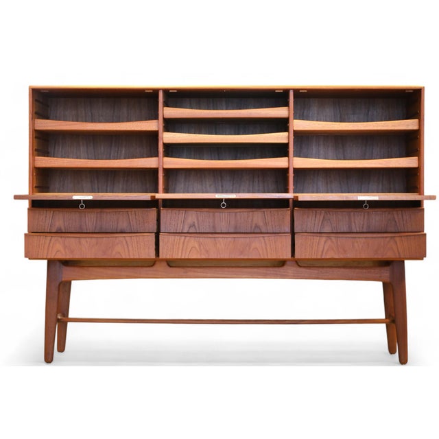 Mid-Century Modern Cabinet in Teak by Svend Åge Madsen for Madsen Knudsen & Søn, 1960s For Sale - Image 3 of 18