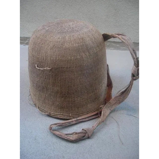 Tan Vintage Yanomami Gathering Basket With Handle For Sale - Image 8 of 12