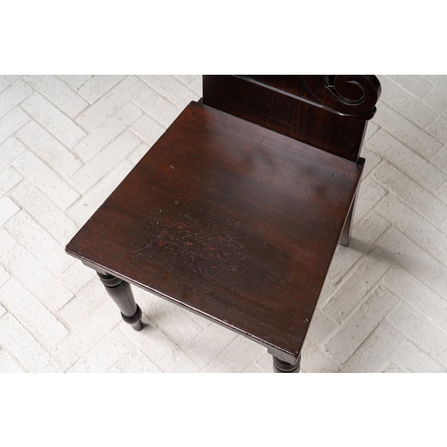 Early 19th Century Pair of English Regency Hall Chairs For Sale - Image 9 of 15
