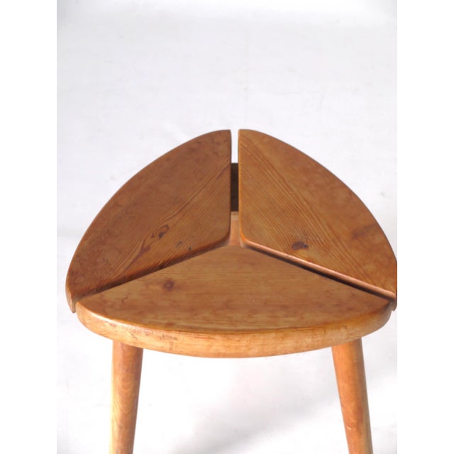 Scandinavian Tripod Pinewood and Beech Stool, 1950s For Sale - Image 3 of 8