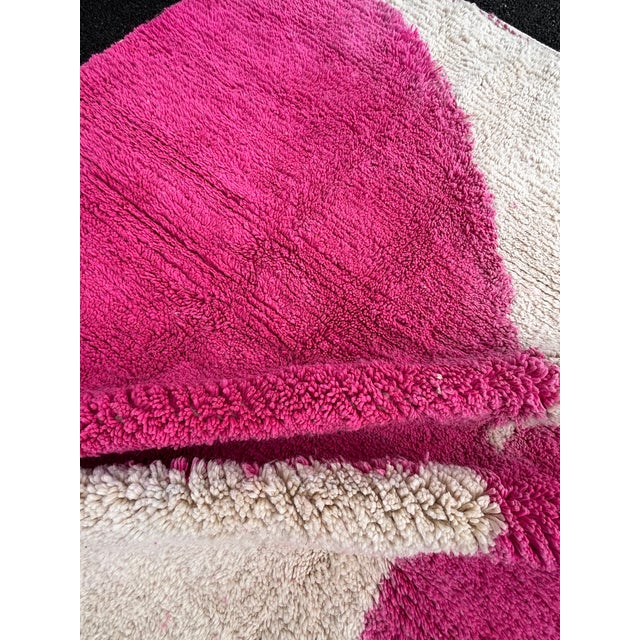 Moroccan Beni Ouarain Rug with Abstract Pink Decor, 1990 For Sale - Image 9 of 14