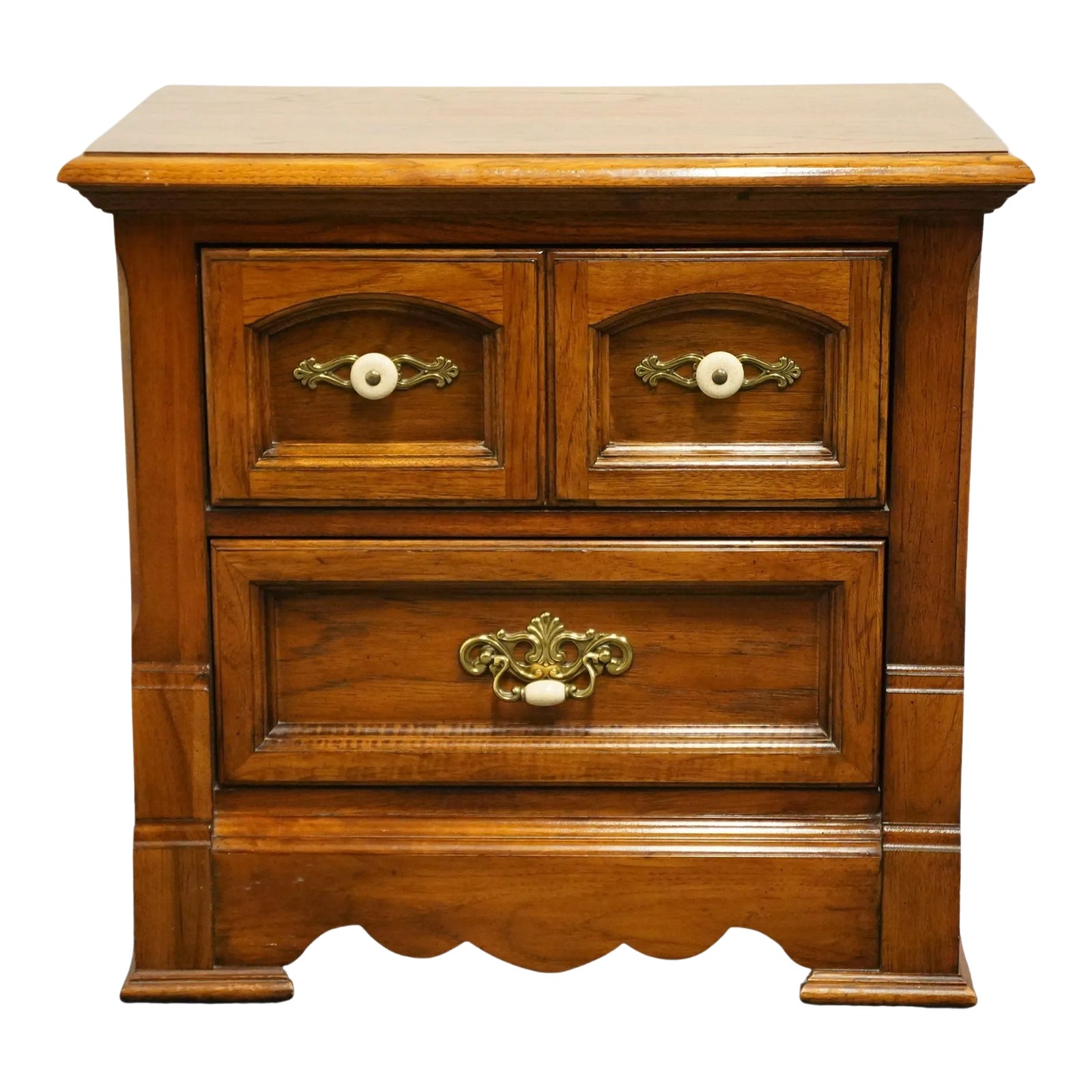 Thomasville Memoirs Collection Rustic Country Style 26